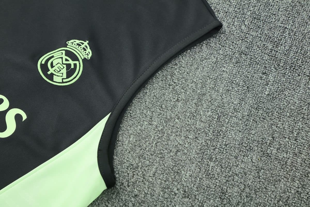 Ensemble d'Entraînement Réal Madrid 2025/2026 — Sans Manches II — vue 5